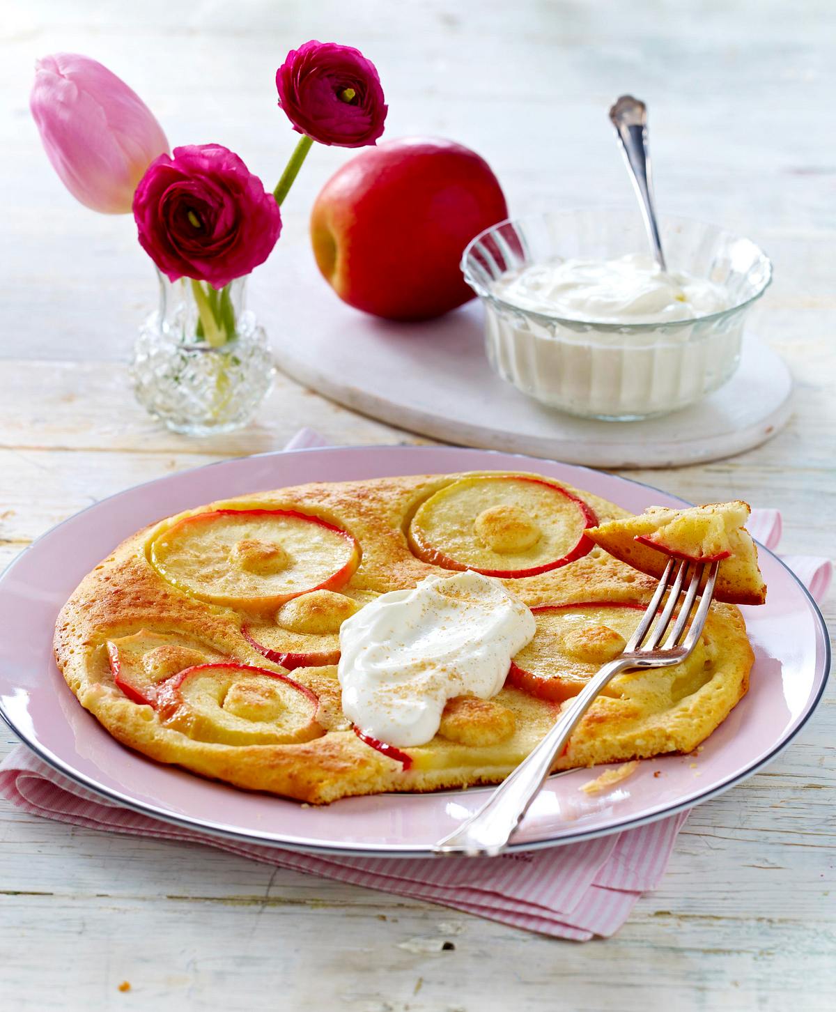 Dinkelpfannkuchen mit Äpfeln Rezept