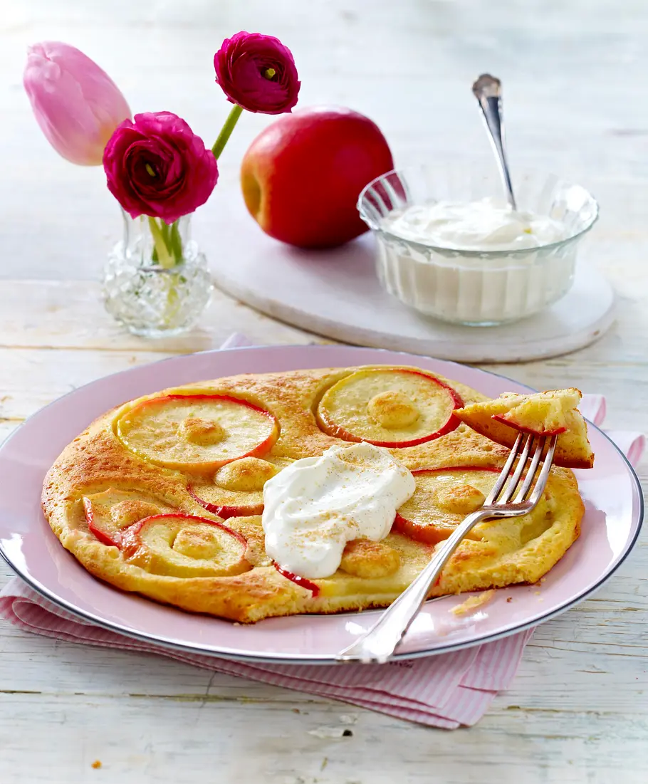 Dinkelpfannkuchen mit Äpfeln Rezept Dinkelpfannkuchen mit Äpfeln Rezept