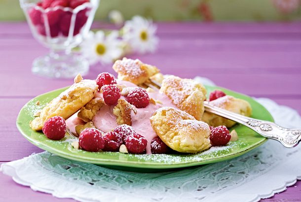 Dinkelschmarrn mit Himbeerdickmilch Rezept