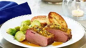 Dithmarscher Gänsebrust mit Thymian-Honigkruste Rezept - Foto: LECKER @ Bauer Media Group