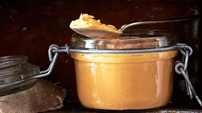 DIY-Erdnussbutter Rezept - Foto: LECKER @ Bauer Media Group