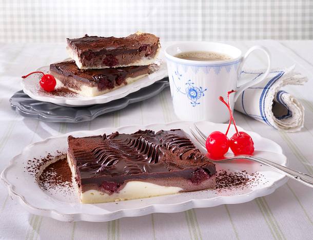 Donauwellen-Käsekuchen vom Blech Rezept Donauwellen-Käsekuchen vom Blech Rezept