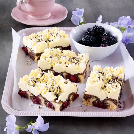 Donauwellenschnitten mit Brombeeren Rezept Donauwellenschnitten mit Brombeeren Rezept