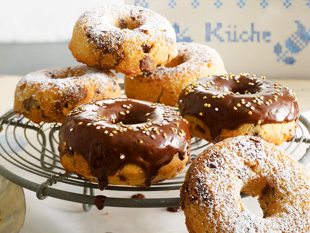 Zimt-Nougat-Donuts aus dem Ofen