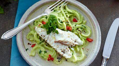 Dorade mit Gurkensalat Rezept - Foto: House of Food / Bauer Food Experts KG