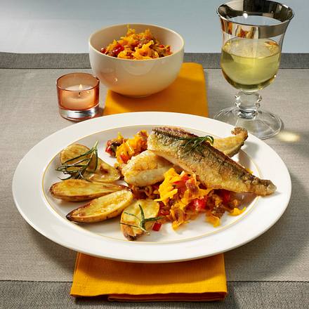 Dorade royal mit Kürbiskraut und Rosmarinkartoffeln Rezept Dorade royal mit Kürbiskraut und Rosmarinkartoffeln Rezept