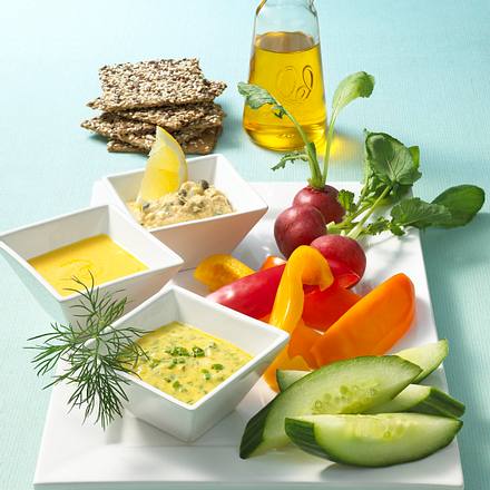 Dreierlei Mayonnaise zu Gemüse Rezept Dreierlei Mayonnaise zu Gemüse Rezept