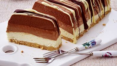 Dreifarbiger Schoko-Käsekuchen Rezept - Foto: LECKER @ Bauer Media Group