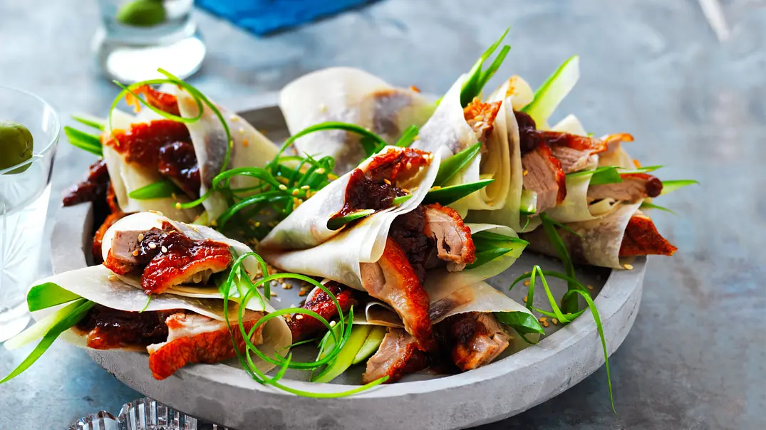 Easy-going-Pekingenten-Pfannkuchen Rezept - Foto: LECKER @ Bauer Media Group Easy-going-Pekingenten-Pfannkuchen Rezept - Foto: LECKER @ Bauer Media Group