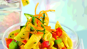 Easy Nudelsalat mit Honig-Vinaigrette Rezept - Foto: House of Food / Bauer Food Experts KG