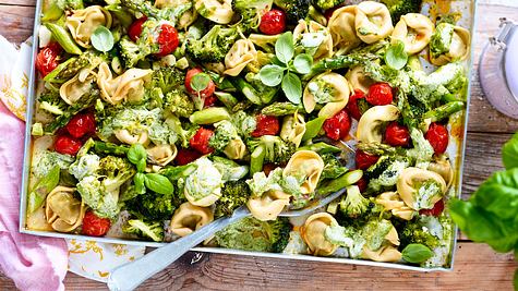 Easy Peasy Ofen-Tortelloni - Foto: House of Food / Bauer Food Experts KG