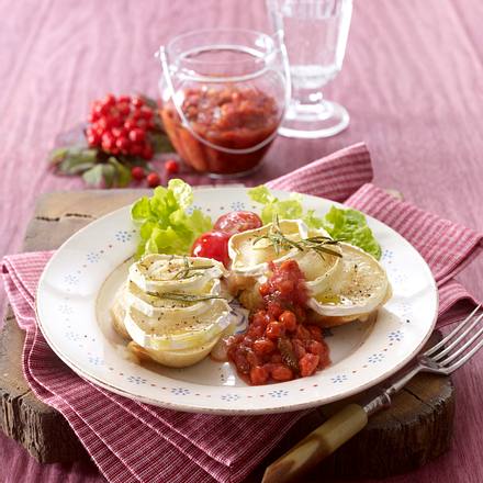 Ebereschen-Chutney zu Ziegenkäse Rezept Ebereschen-Chutney zu Ziegenkäse Rezept