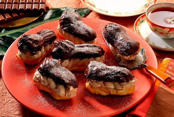 Eclairs mit feiner Nougatcreme Rezept Eclairs mit feiner Nougatcreme Rezept
