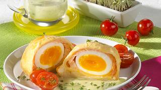 Eier im Blätterteigmantel mit geräuchertem Lachs und Meerettich auf Kressesoße Rezept - Foto: House of Food / Bauer Food Experts KG