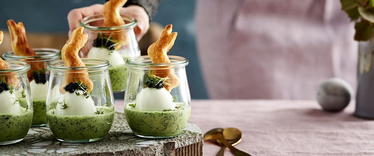 Eier im Glas mit Blätterteighasen Rezept