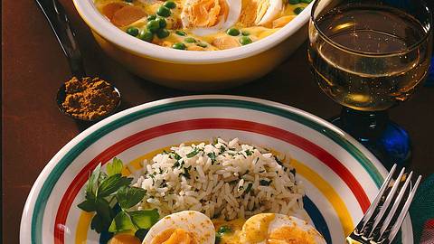 Eier in Currysoße mit Reis Rezept - Foto: Neckermann