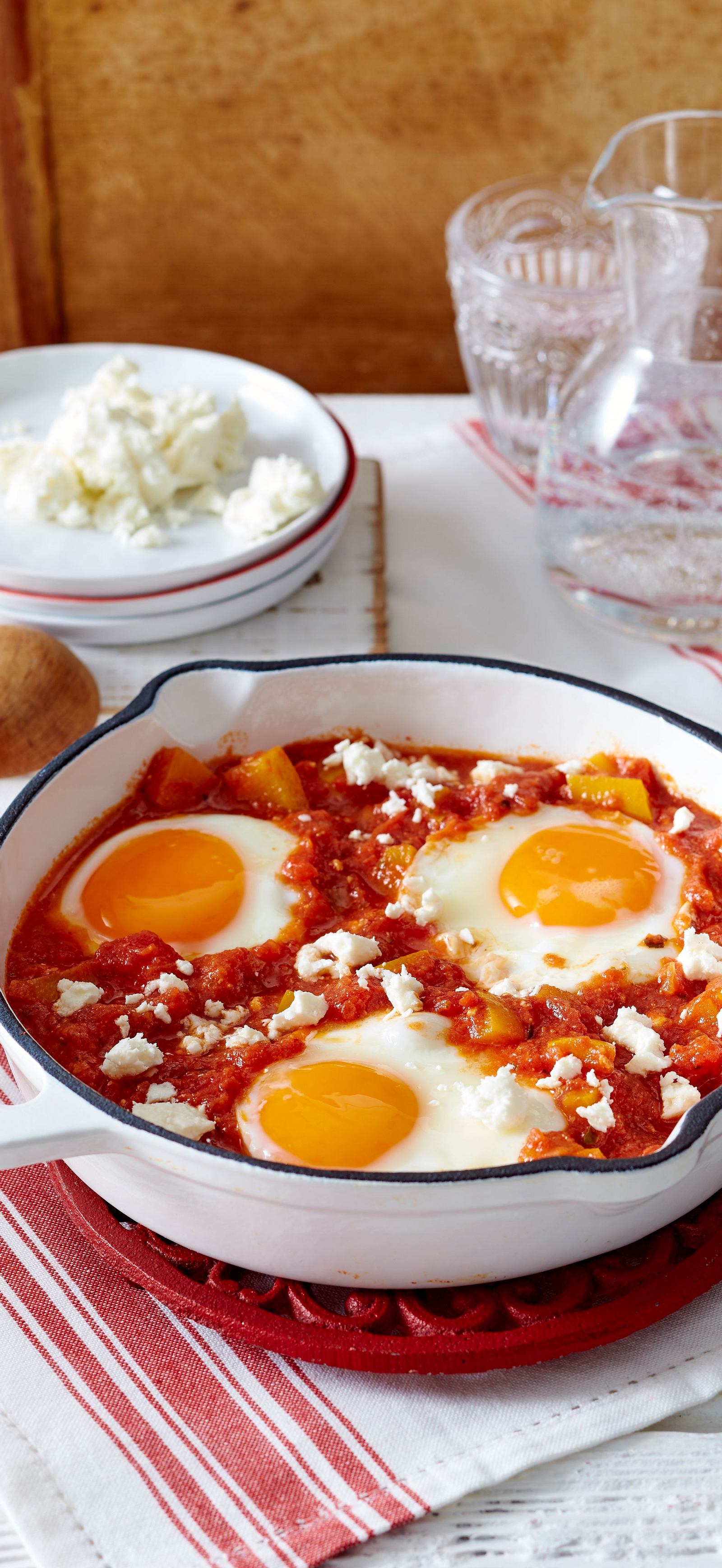 Eier in Tomatensoße Rezept | LECKER