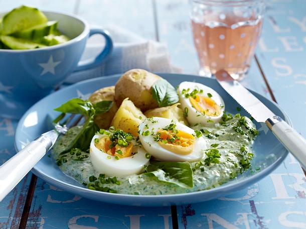 Eier mit grüner Soße Rezept Eier mit grüner Soße Rezept