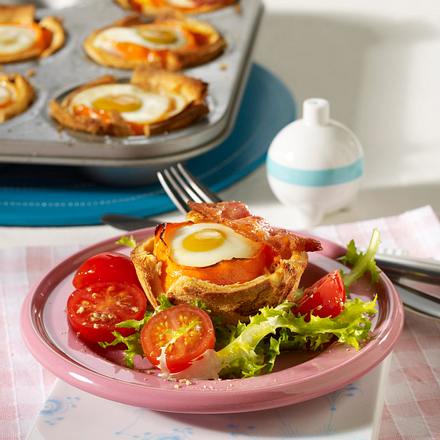 Eier-Toast-Körbchen mit Spargel Rezept