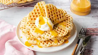 Eierlikör-Waffeln Rezept - Foto: ShowHeroes für LECKER @ Bauer Media Group Eierlikör-Waffeln Rezept - Foto: ShowHeroes für LECKER @ Bauer Media Group