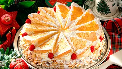 Eierlikör-Fächertorte Rezept - Foto: LECKER @ Bauer Media Group