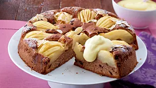 Eierlikör-Kuchen mit versunkenen Birnen Rezept - Foto: Stellmach, Peter Eierlikör-Kuchen mit versunkenen Birnen Rezept - Foto: Stellmach, Peter