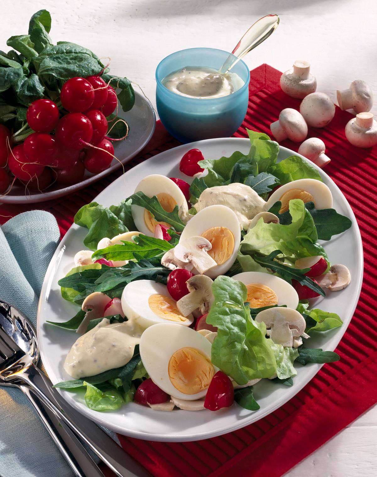 Eiersalat mit Senf Joghurt Dressing Rezept