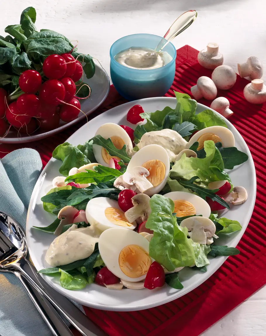 Eiersalat mit Senf Joghurt Dressing Rezept Eiersalat mit Senf Joghurt Dressing Rezept