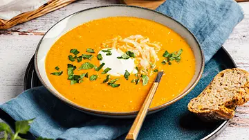 Einfache Sauerkrautsuppe Rezept - Foto: ShowHeroes für LECKER @ Bauer Media Group Einfache Sauerkrautsuppe Rezept - Foto: ShowHeroes für LECKER @ Bauer Media Group