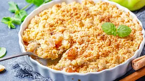 Einfacher Apfel-Crumble Rezept - Foto: SMarina / iStock Einfacher Apfel-Crumble Rezept - Foto: SMarina / iStock