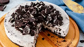 Einfacher Oreo-Cheesecake Rezept - Foto: ShowHeroes für LECKER @ Bauer Media Group Einfacher Oreo-Cheesecake Rezept - Foto: ShowHeroes für LECKER @ Bauer Media Group