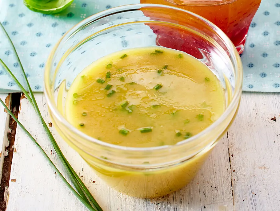 Einfaches Honig-Senf-Dressing Rezept Einfaches Honig-Senf-Dressing Rezept