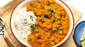 Einfaches Kichererbsen-Curry - Foto: ShowHeroes für LECKER @ Bauer Media Group Einfaches Kichererbsen-Curry - Foto: ShowHeroes für LECKER @ Bauer Media Group