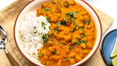 Vegetarische Currys: Einfaches Kichererbsen-Curry - Foto: ShowHeroes