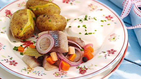 Eingelegter Gewürzhering Rezept - Foto: House of Food / Bauer Food Experts KG