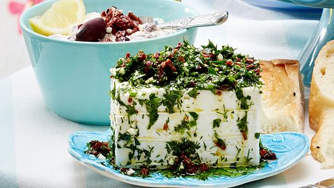 Eingelegter Kräuterfeta Rezept - Foto: House of Food / Bauer Food Experts KG