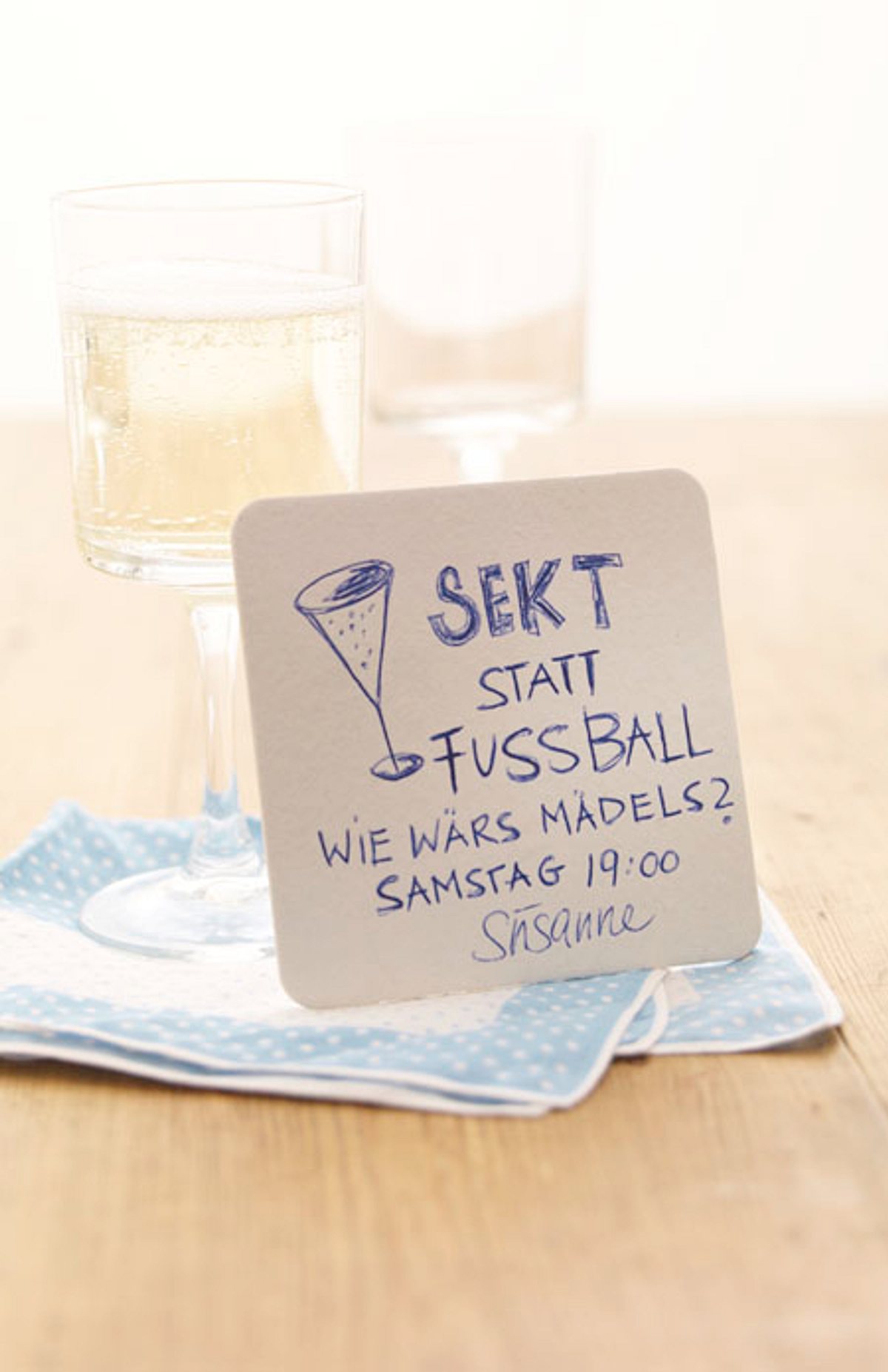 Zum Selbermachen: die Bierdeckeleinladung - einladung_zum_sekt