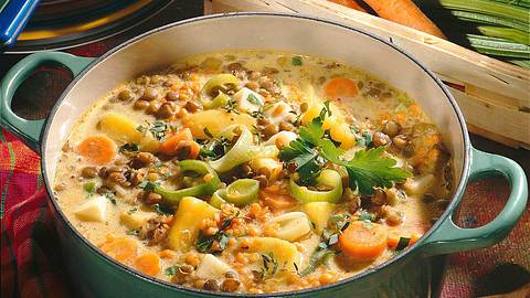 Eintopf mit zweierlei Linsen Rezept - Foto: House of Food / Bauer Food Experts KG