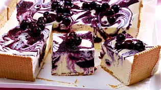 Eis-Blaubeer-Tarte Rezept - Foto: LECKER @ Bauer Media Group
