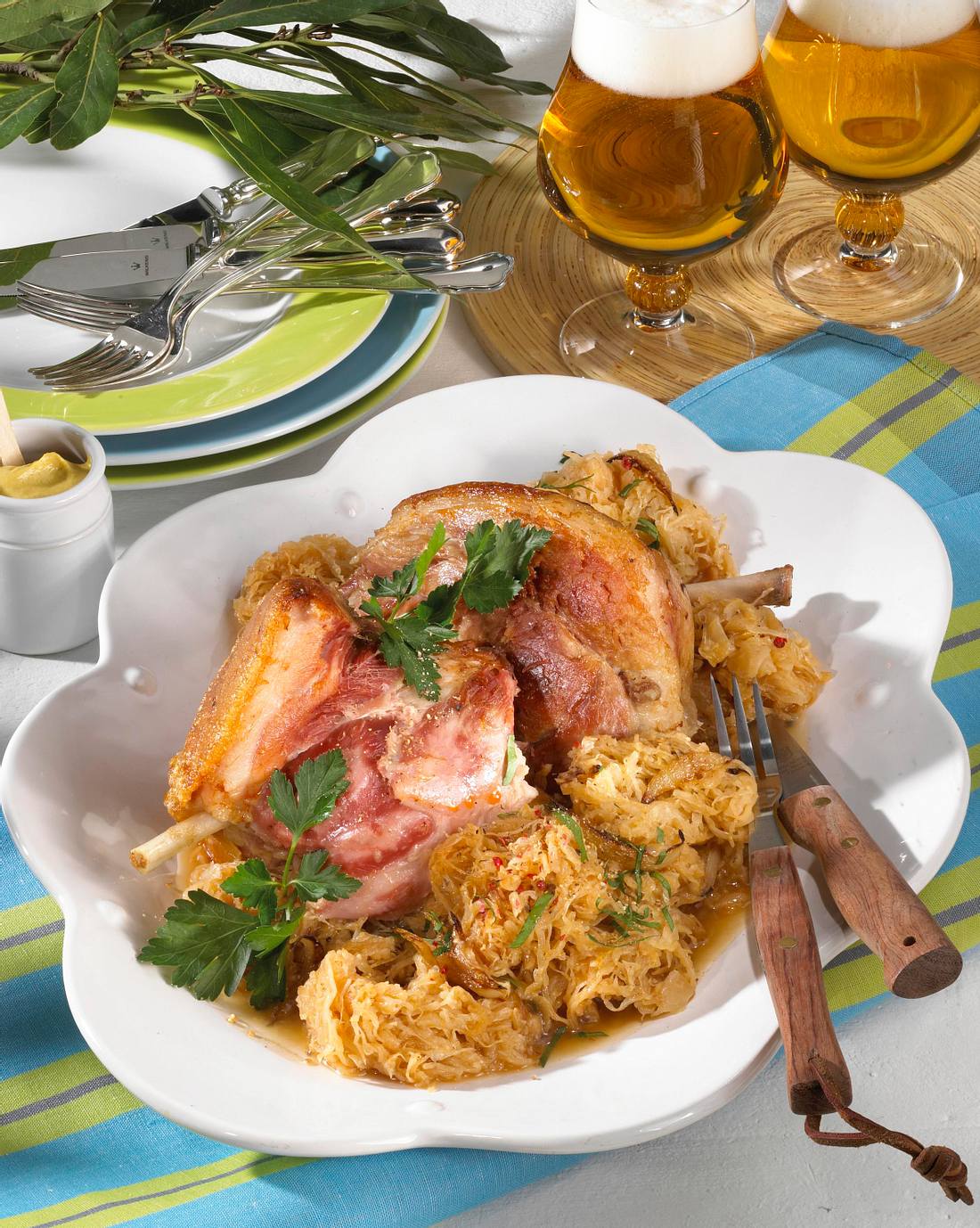 Eisbein mit Sauerkraut Rezept | LECKER Eisbein mit Sauerkraut Rezept | LECKER