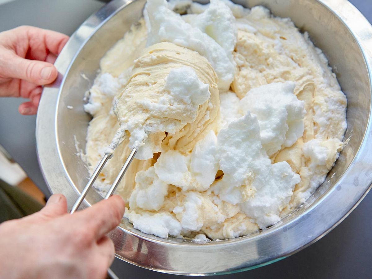 Eischnee unterheben