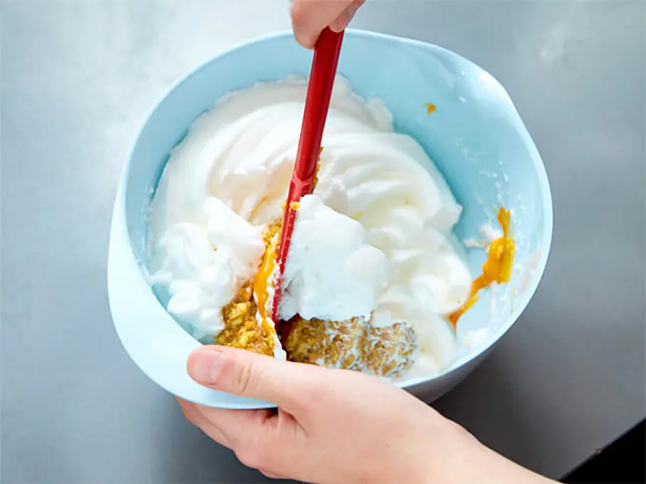 Eischnee unterheben