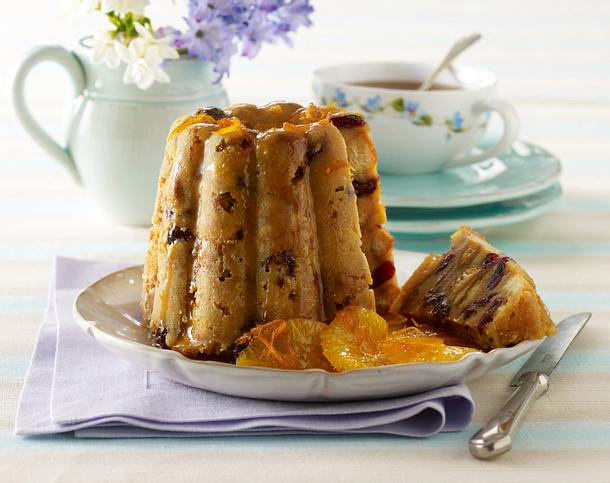 Englischer Zwiebackpudding mit Orangen Rezept