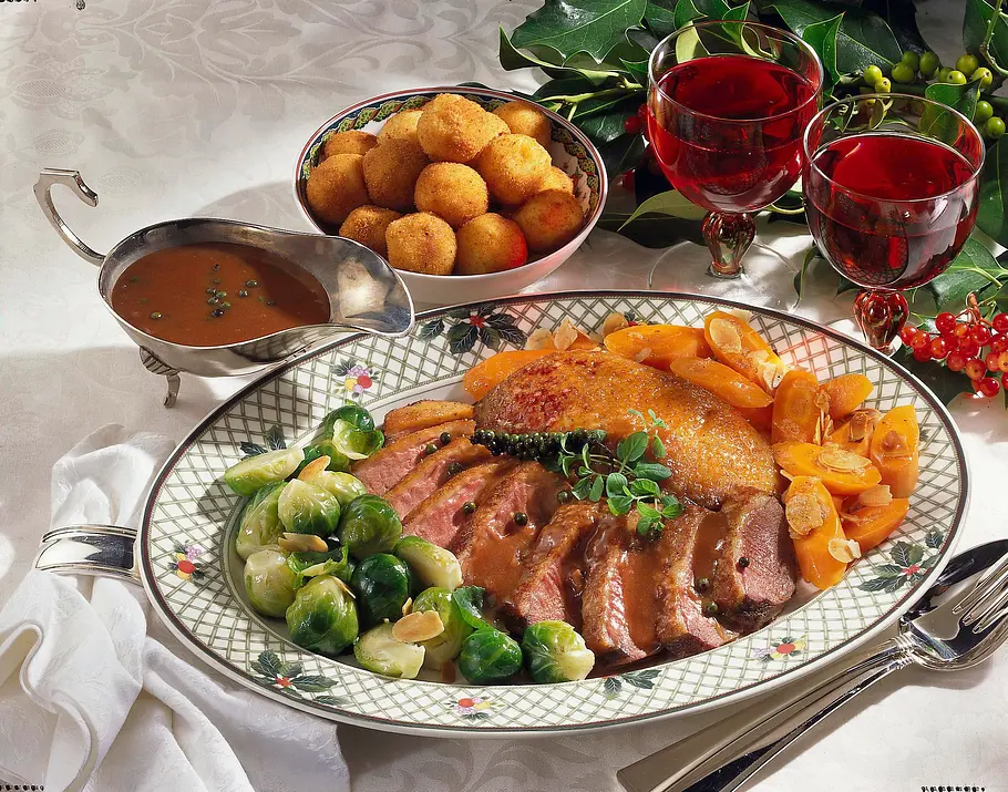 Entenbrust in Rotweinsoße und Kartoffelbällchen Rezept Entenbrust in Rotweinsoße und Kartoffelbällchen Rezept
