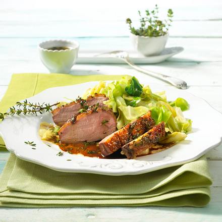 Entenbrust mit Apfel-Thymian-Jus Rezept Entenbrust mit Apfel-Thymian-Jus Rezept