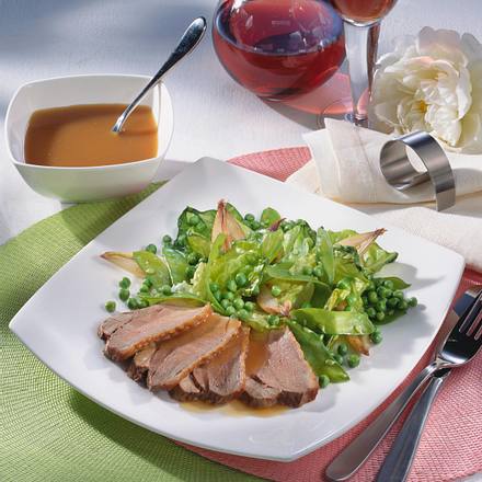 Entenbrust mit Erbsen-Schalotten-Gemüse Rezept Entenbrust mit Erbsen-Schalotten-Gemüse Rezept