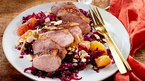 Entenbrust mit Orangen-Rotkohl Rezept - Foto: LECKER @ Bauer Media Group Entenbrust mit Orangen-Rotkohl Rezept - Foto: LECKER @ Bauer Media Group