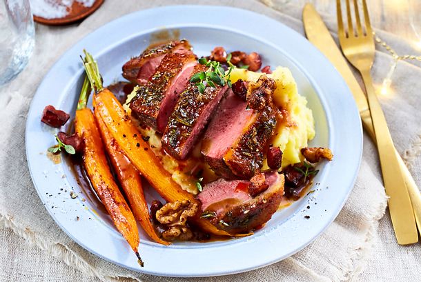 Entenbrust mit Orangensoße und Ofen-Möhren Rezept Entenbrust mit Orangensoße und Ofen-Möhren Rezept