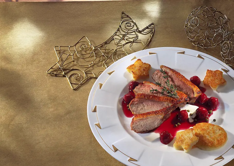 Entenbrust mit Rotwein-Kirschsoße Rezept Entenbrust mit Rotwein-Kirschsoße Rezept
