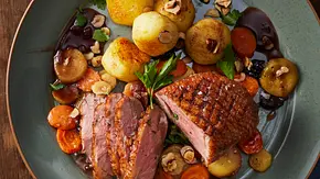 Entenfilets zu Knödelchen und Ofengemüse - Foto: LECKER @ Bauer Media Group Entenfilets zu Knödelchen und Ofengemüse - Foto: LECKER @ Bauer Media Group